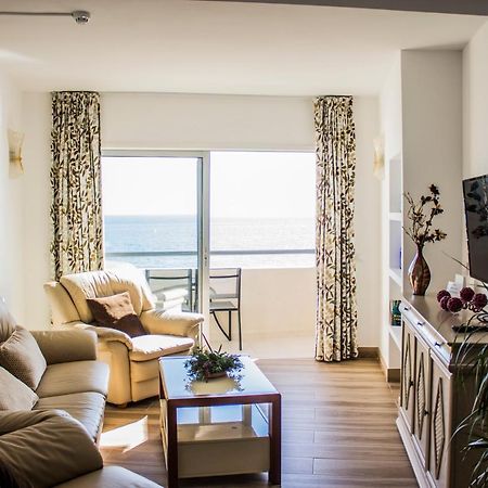 Beachfront Apartment In Fuengirola With Sea Views Екстериор снимка